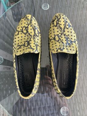 Matiko Yellow and Black Snake-Print Loafers